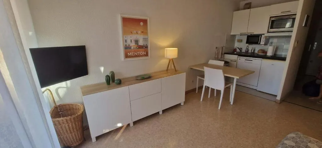 Studio Bord De Mer A Proximite Monaco Et Menton 4 Personnes A Roquebrune Cap Martin 0*, Roquebrune-Cap-Martin Francja