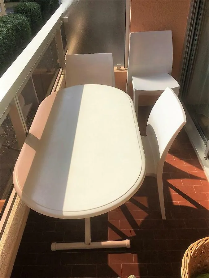 Apartament Studio Bord De Mer A Proximite Monaco Et Menton 4 Personnes A Roquebrune Cap Martin